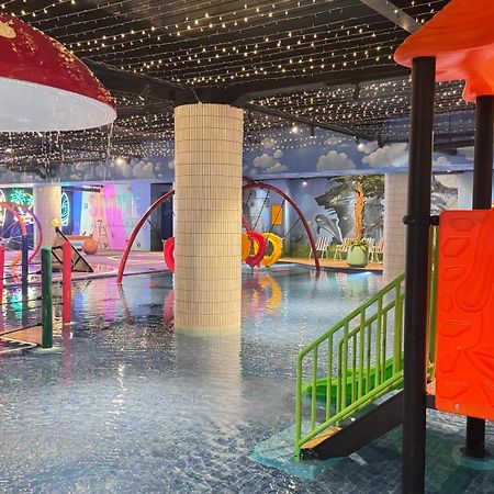 Yellow Bee Resort Cililitan Τζακάρτα Εξωτερικό φωτογραφία